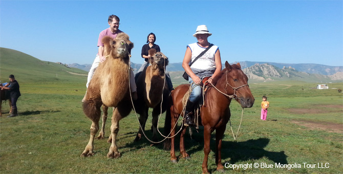 Tour Riding Active Travel Camel Caravan in Gobi Desert Image 7