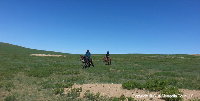 Tour Riding Active Travel Horse Riding Khangai Park Image 8