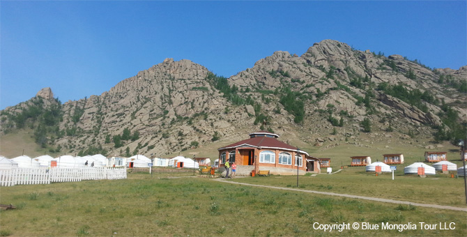 Tour Short Day Tour Chinggis Khan Statue Terelj Park Image 6